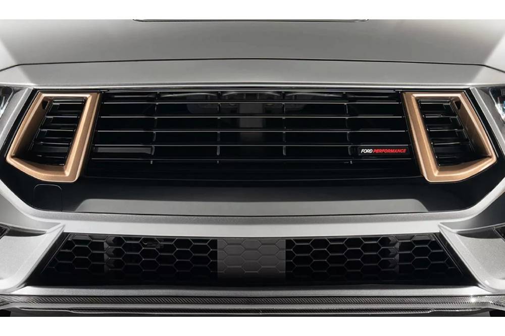 https://autogreeknews.gr/wp-content/uploads/2025/12/modular-grille.jpg