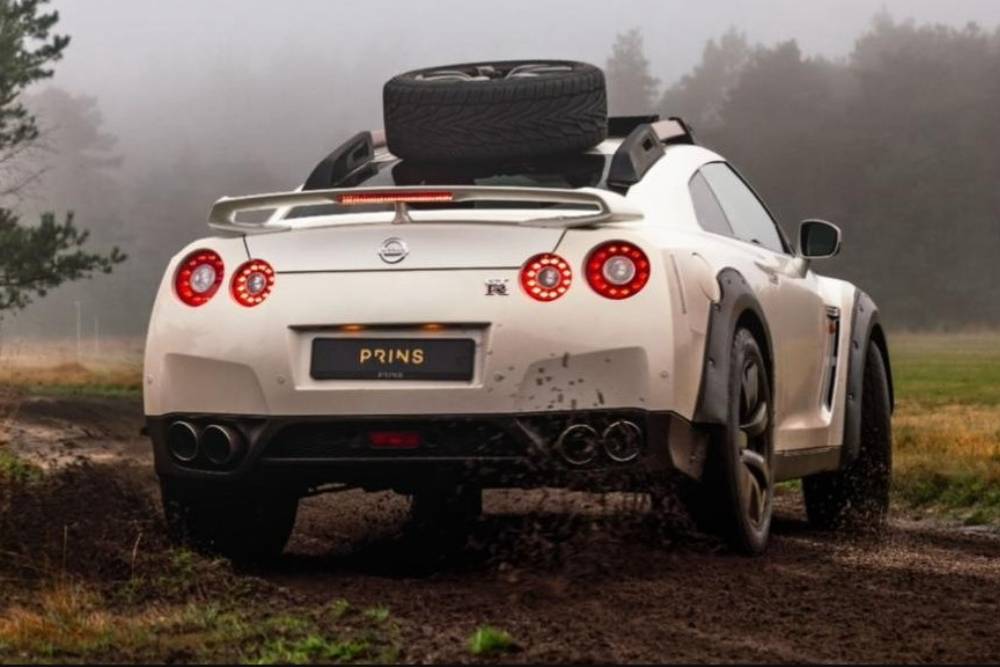 https://autogreeknews.gr/wp-content/uploads/2025/12/nissan-gt-r-off-road-03.jpg