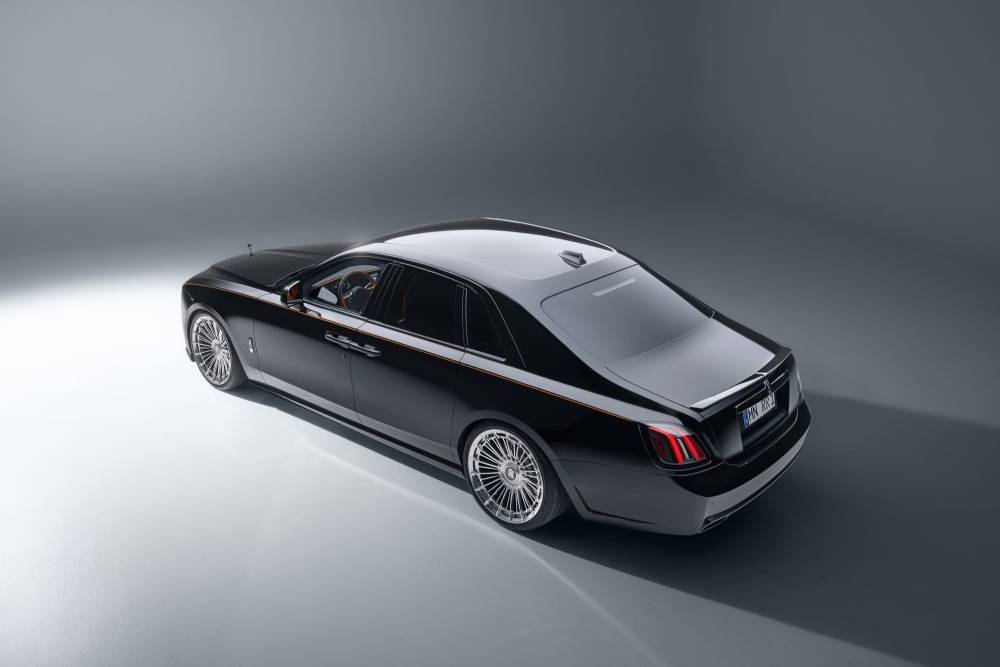 https://autogreeknews.gr/wp-content/uploads/2025/12/novitec-rolls-royce-ghost-black-badge-6.jpg