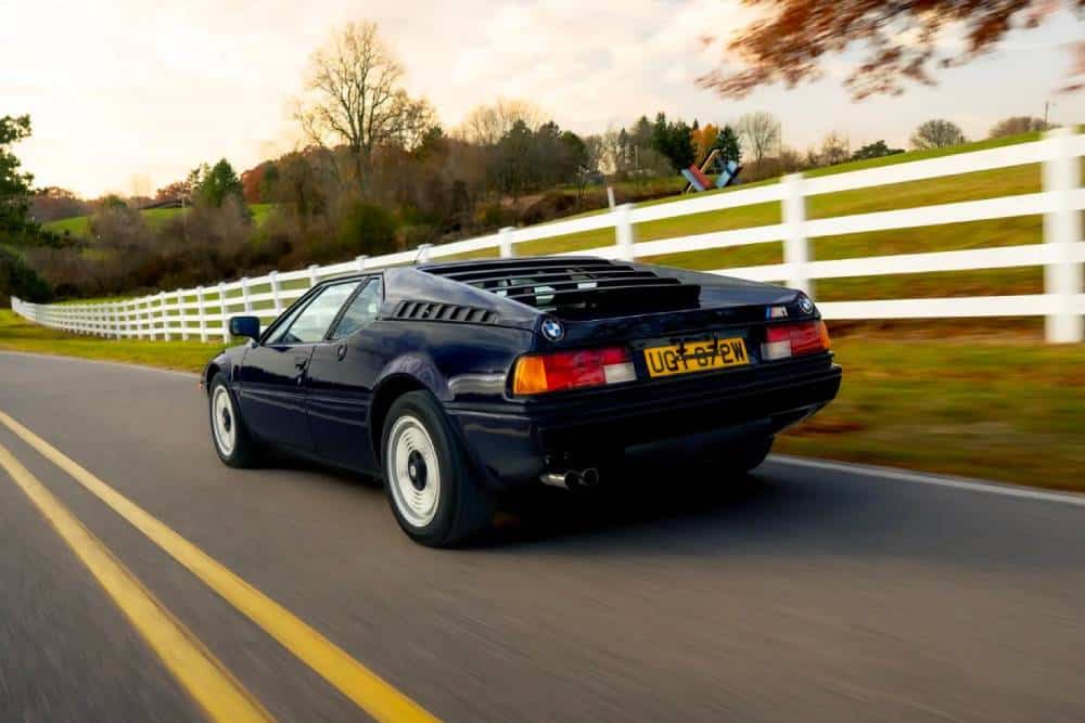 https://autogreeknews.gr/wp-content/uploads/2025/12/roger-waters-bmw-m1-for-sale-03.jpg