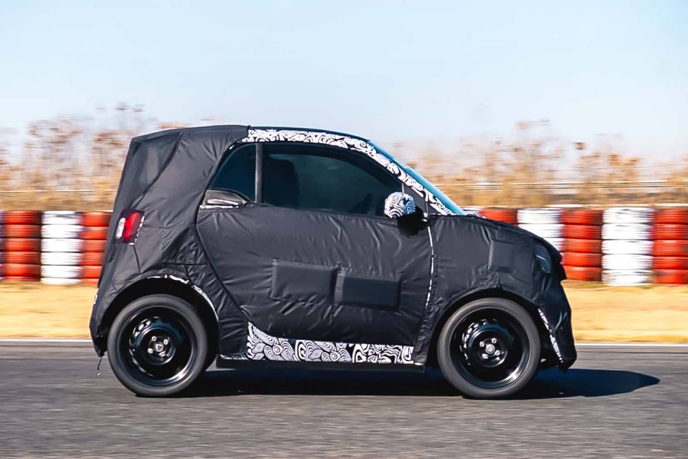 https://autogreeknews.gr/wp-content/uploads/2025/12/smart-fortwo-alias-2-2026-erprobung-1.jpg