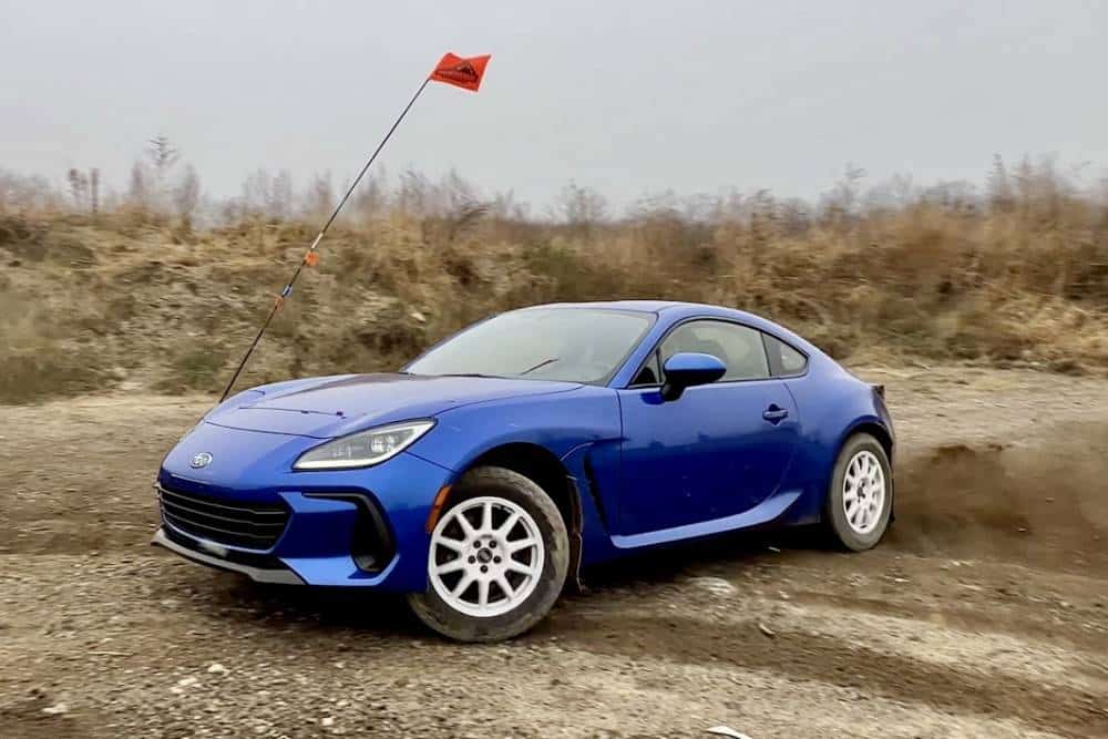 https://autogreeknews.gr/wp-content/uploads/2025/12/subaru-brz-off-road-1.jpg