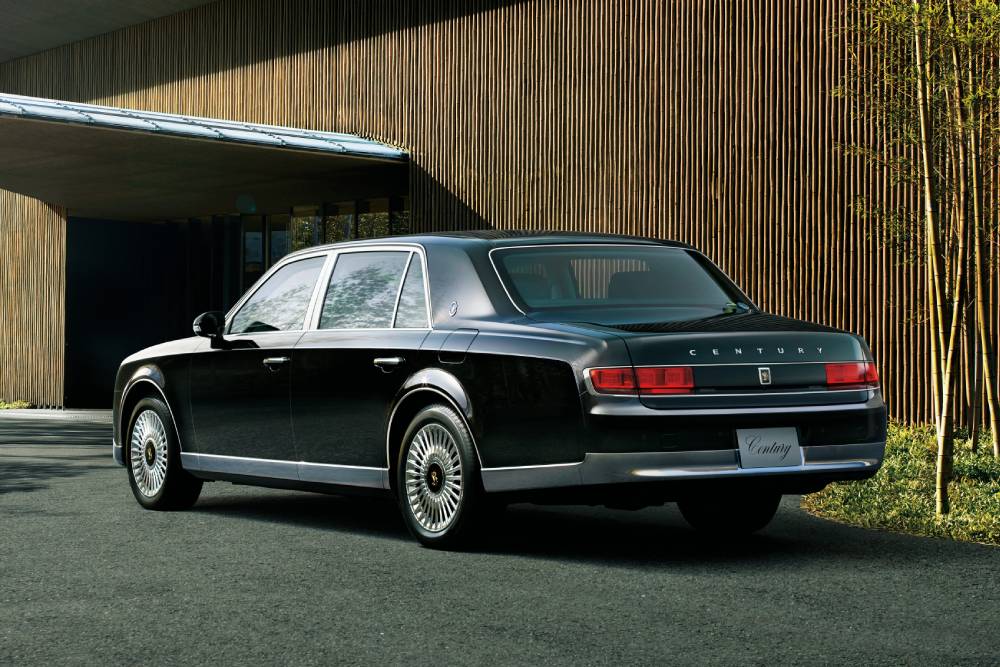 https://autogreeknews.gr/wp-content/uploads/2025/12/toyota_century_69.jpg