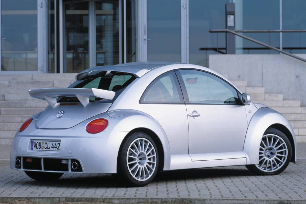 https://autogreeknews.gr/wp-content/uploads/2025/12/volkswagen_new_beetle_rsi_1.jpg