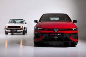 Πενηντάρης το VW Golf GTI με το επετειακό Edition 50