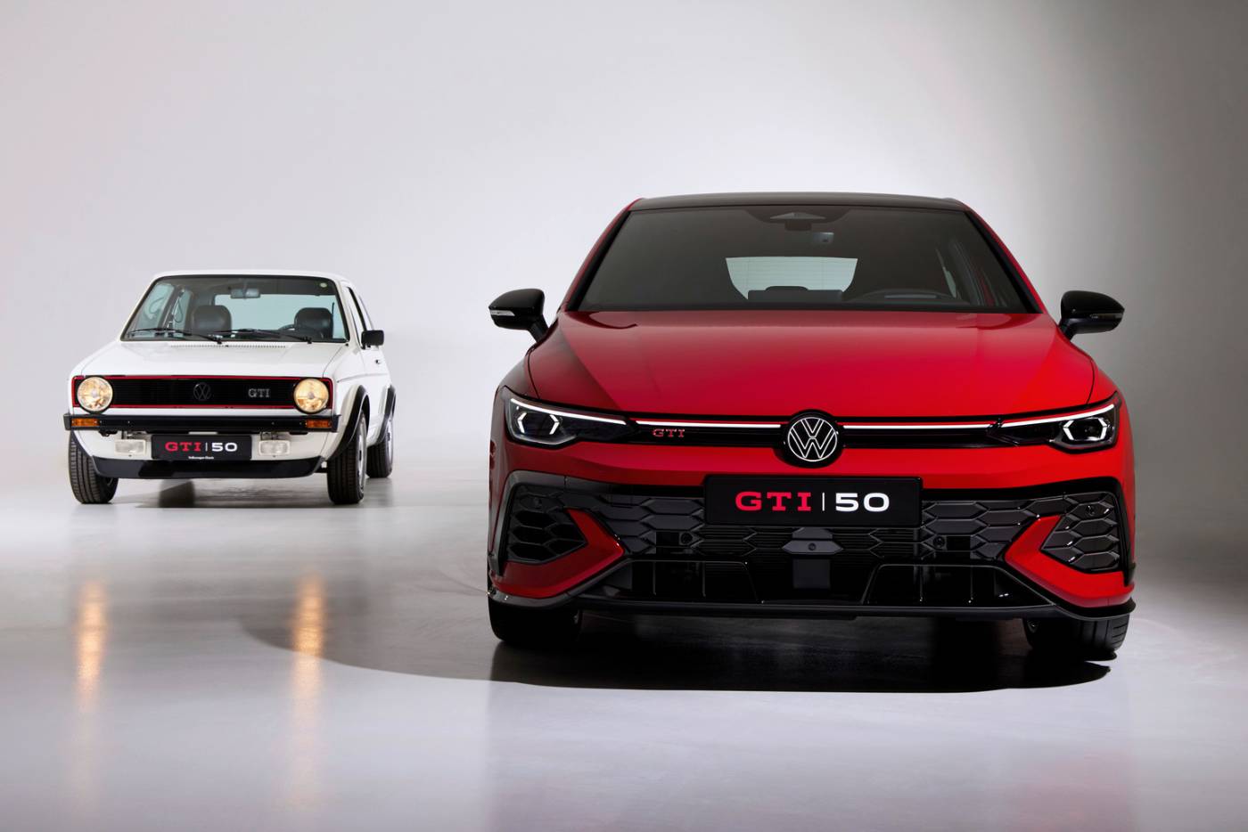 Πενηντάρης το VW Golf GTI με το επετειακό Edition 50