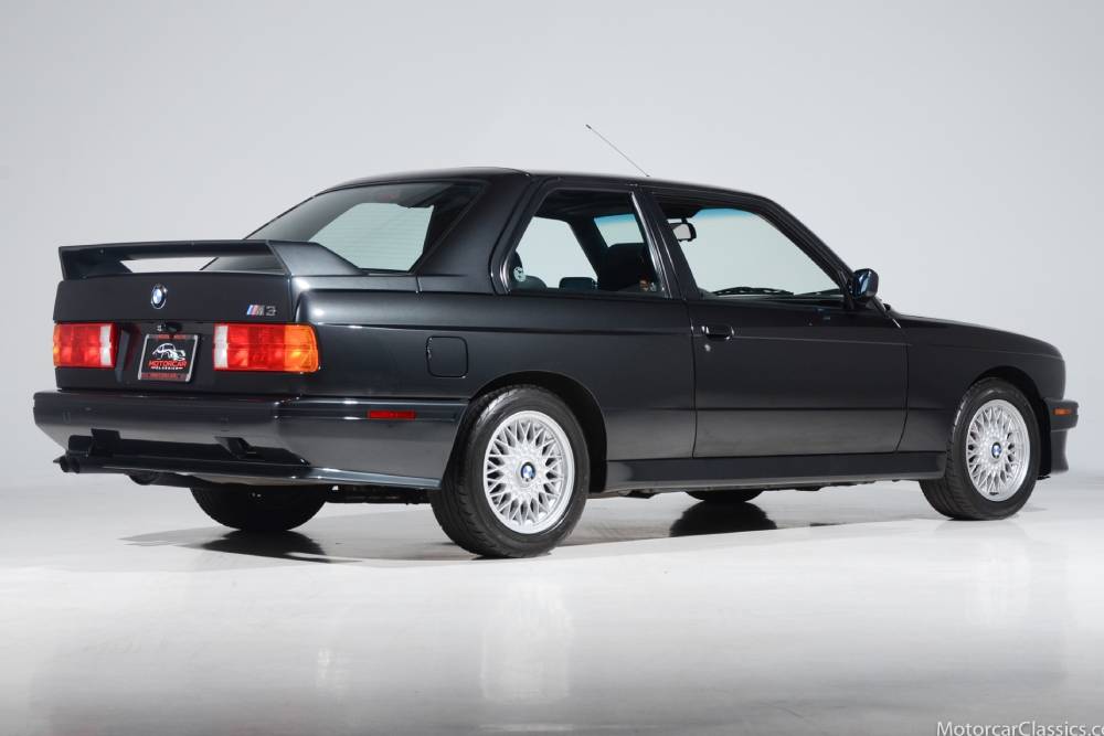 https://autogreeknews.gr/wp-content/uploads/2026/01/1990-bmw-m3-e30-for-sale-7.jpg