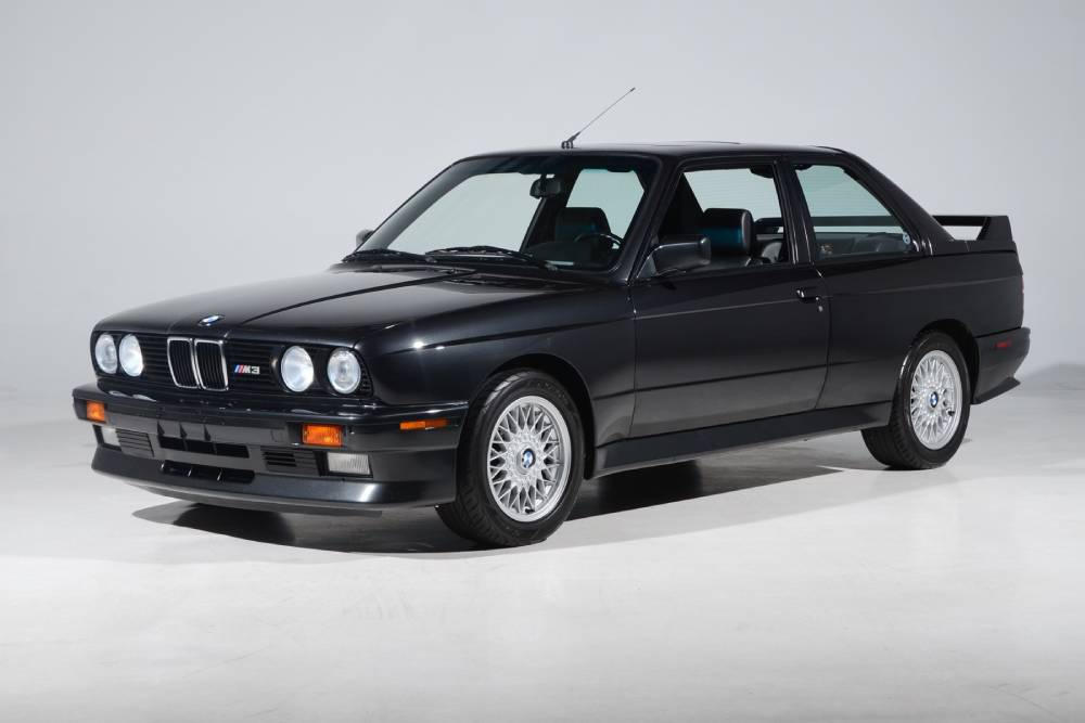 https://autogreeknews.gr/wp-content/uploads/2026/01/1990-bmw-m3-e30-for-sale-9.jpg