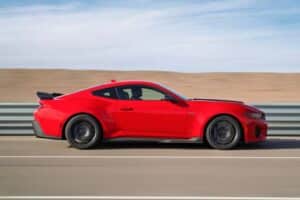 2026-Ford-Mustang-Dark-Horse-SC-00009-2048×1365