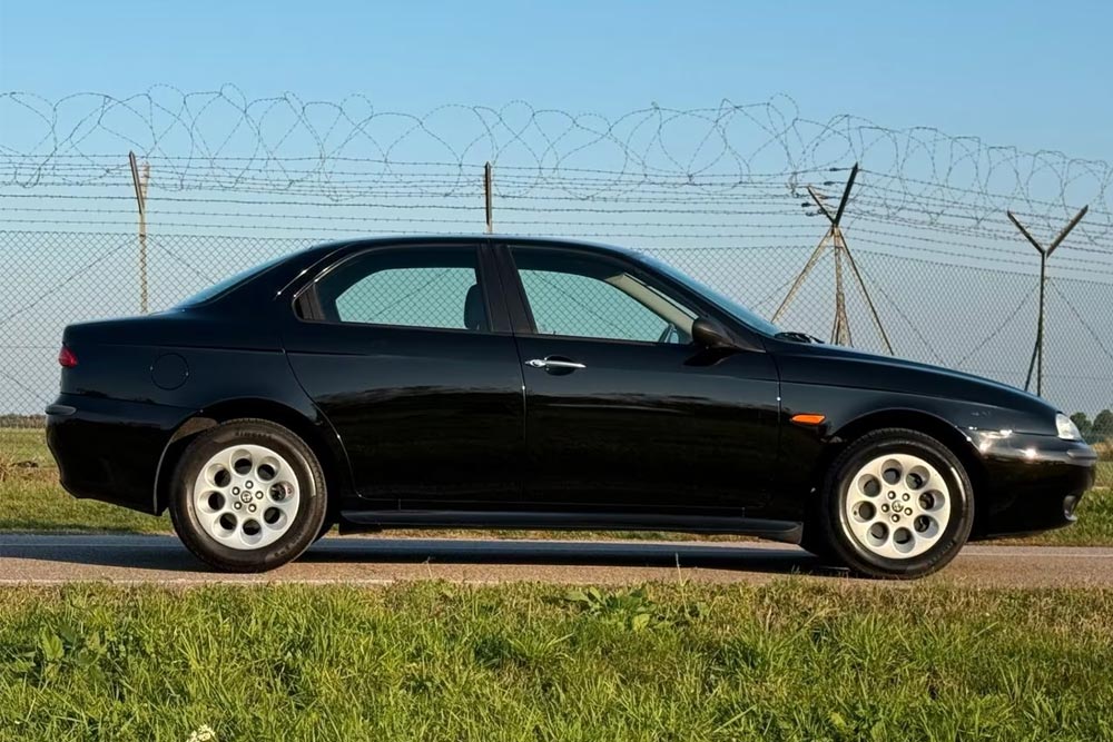 https://autogreeknews.gr/wp-content/uploads/2026/01/Alfa-Romeo-156-1998-5.jpg