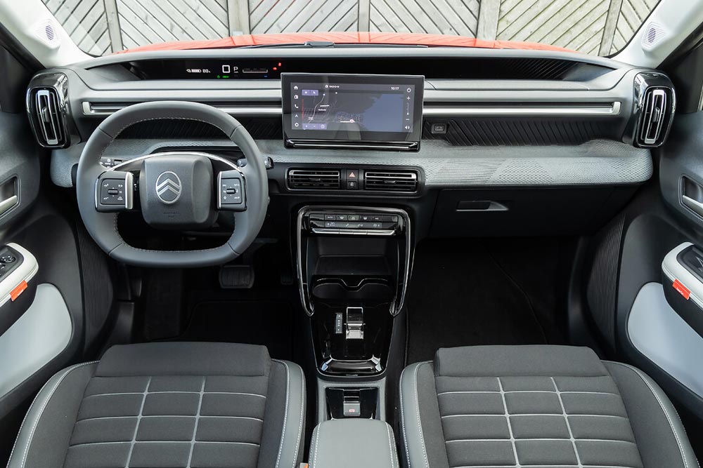 https://autogreeknews.gr/wp-content/uploads/2026/01/Citroen-e-C3-You-interior-3.jpg