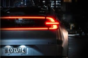 Το κινεζικό που συνδυάζει 3 αυτοκίνητα σε 1 (+videos)