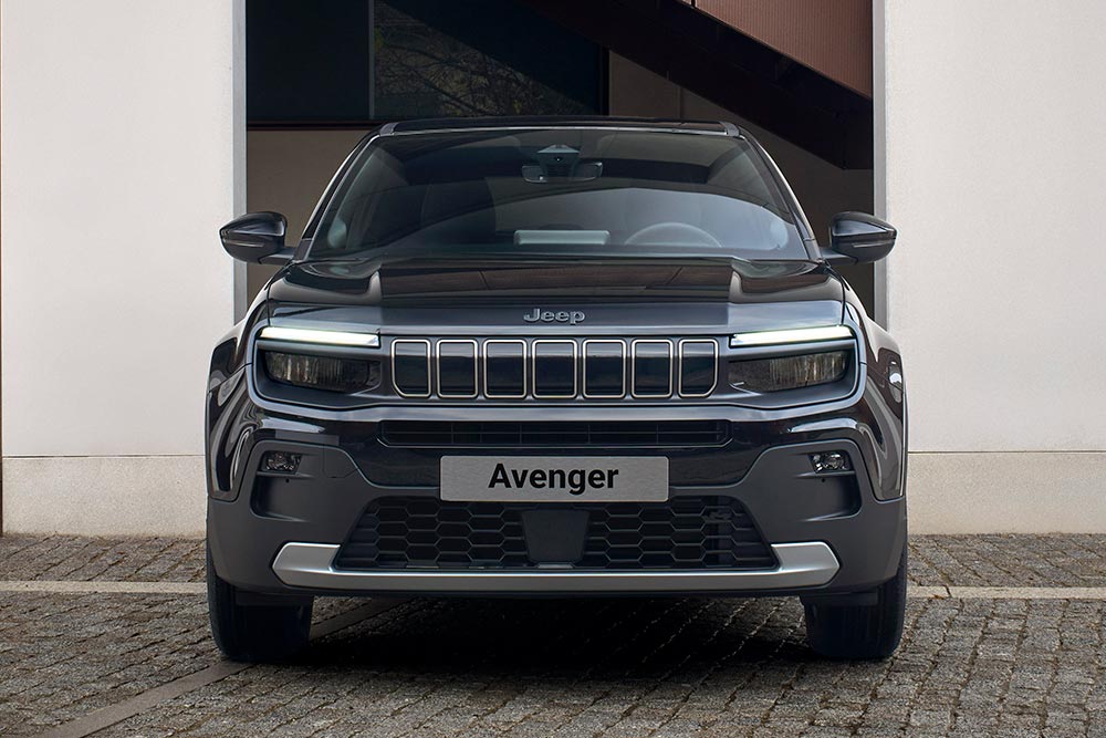 https://autogreeknews.gr/wp-content/uploads/2026/01/Jeep-Avenger-Black-Edition-5.jpg