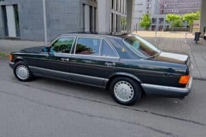 Mercedes-S-Class-W126-420SEL-2