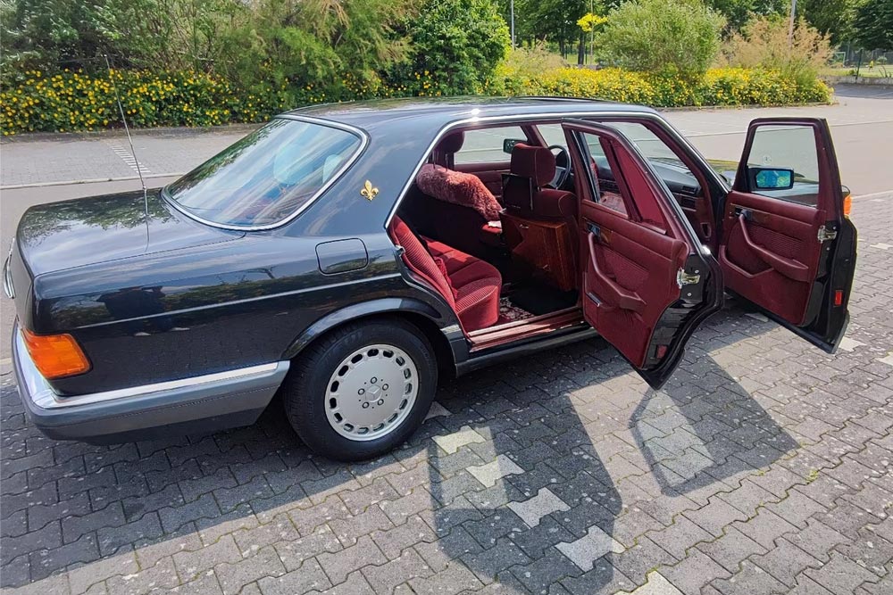 https://autogreeknews.gr/wp-content/uploads/2026/01/Mercedes-S-Class-W126-420SEL-6.jpg