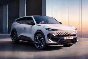 Νέα χαρισματική ναυαρχίδα Renault Filante