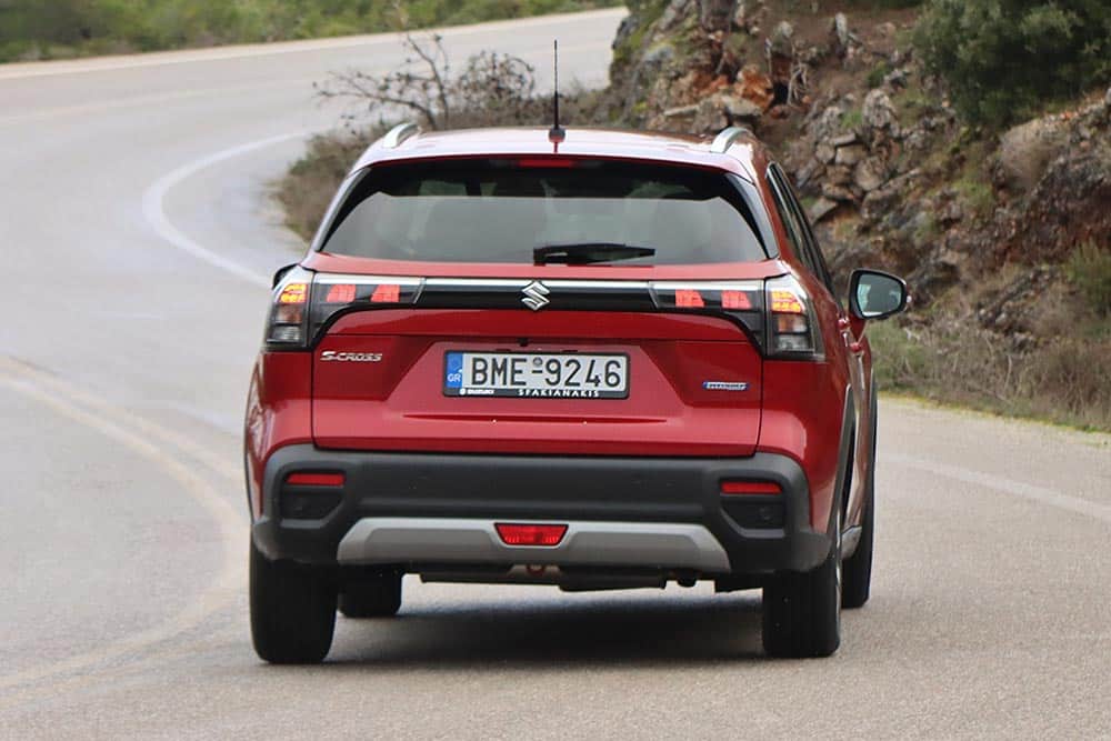 https://autogreeknews.gr/wp-content/uploads/2026/01/Suzuki-S-Cross-1.4-110-hp-7.jpg