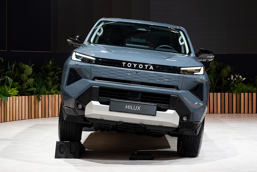 https://autogreeknews.gr/wp-content/uploads/2026/01/Toyota-Hilux-2026-2.jpg