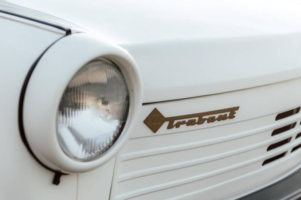 https://autogreeknews.gr/wp-content/uploads/2026/01/Trabant_1_1_Last_Edition_444_1991-12.jpg