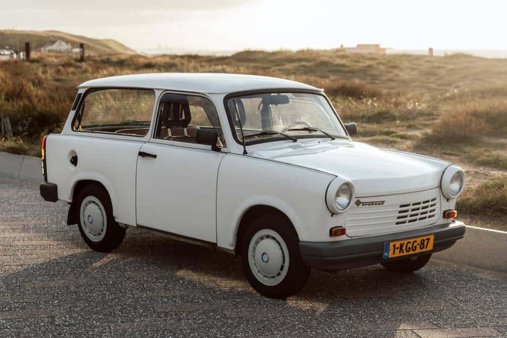 https://autogreeknews.gr/wp-content/uploads/2026/01/Trabant_1_1_Last_Edition_444_1991-15.jpg