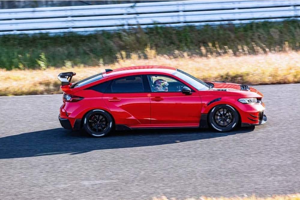 https://autogreeknews.gr/wp-content/uploads/2026/01/arta-gt-civic-type-r.jpg