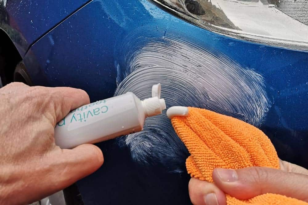 https://autogreeknews.gr/wp-content/uploads/2026/01/car-scratch-toothpastte.jpg