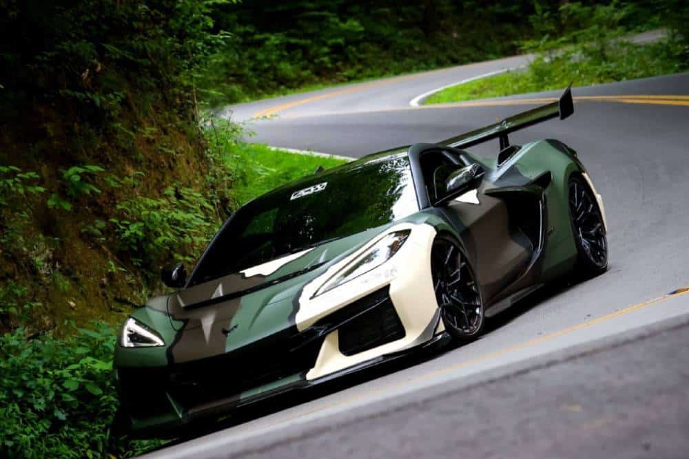 https://autogreeknews.gr/wp-content/uploads/2026/01/corvette-zr1-tail-of-the-dragon-02.jpg