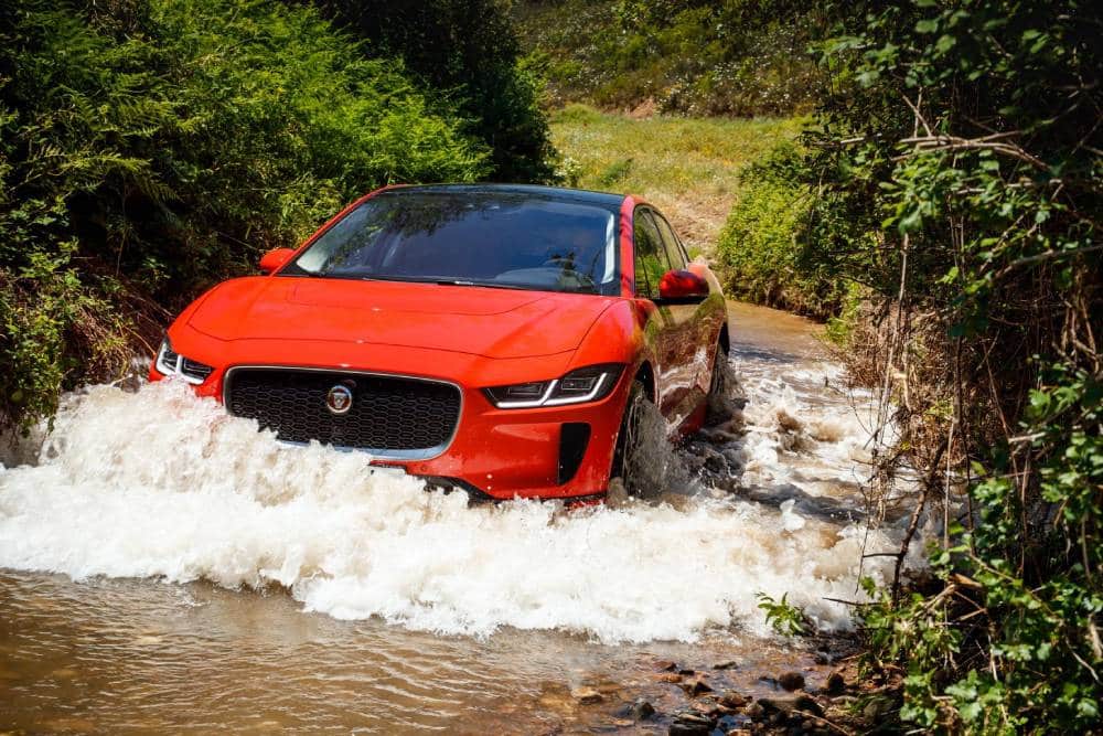 Η Jaguar κάνει «λάντζα» για τους Κινέζους προκειμένου να ζήσει