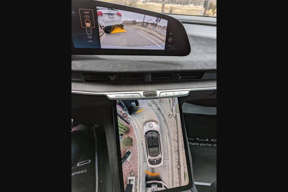 https://autogreeknews.gr/wp-content/uploads/2026/01/lucid-air-rearview-camera-02.jpg