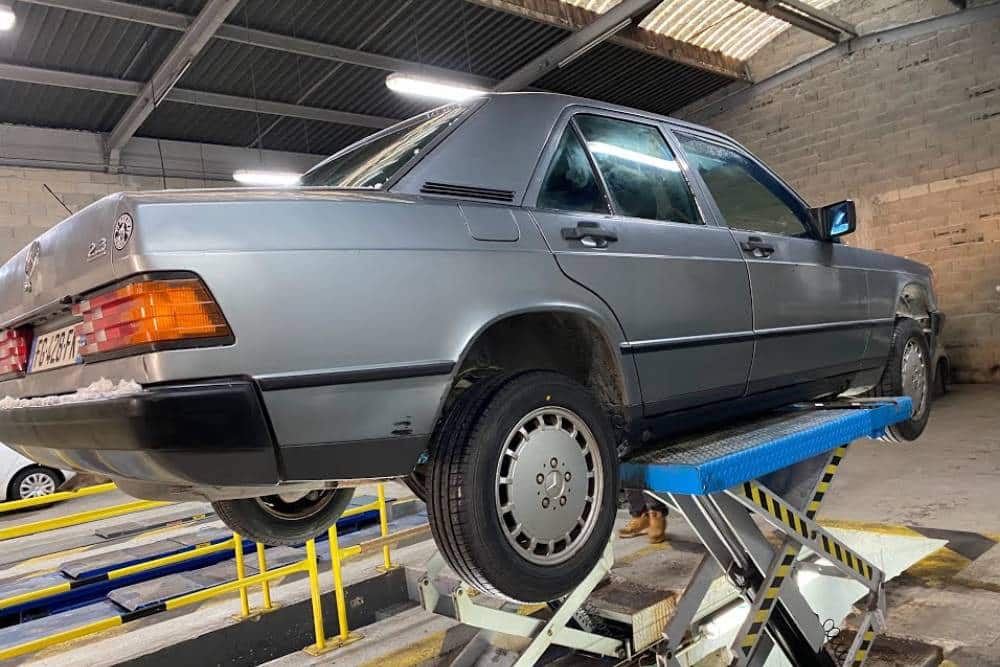 Mercedes 190E «ξέχασε» να αλλάξει λάδια για 270.000 χλμ.!