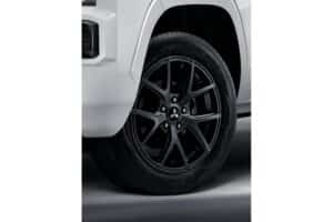 mitsubishi triton mega cab street (4)