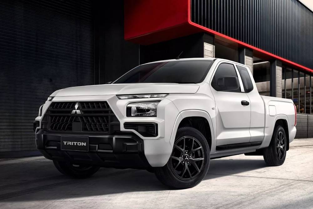 https://autogreeknews.gr/wp-content/uploads/2026/01/mitsubishi-triton-mega-cab-street-6.jpg