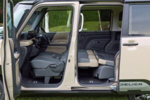 mitsubishi_delica-mini72