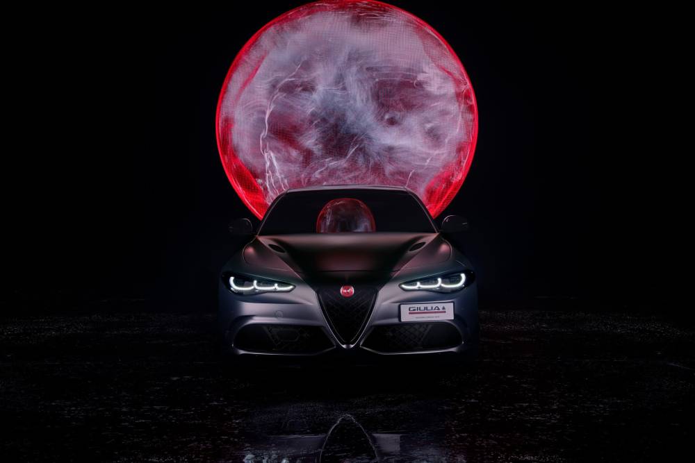 https://autogreeknews.gr/wp-content/uploads/2026/01/special-alfa-romeo-giulia-quadrifoglio-luna-rossa-1.jpg