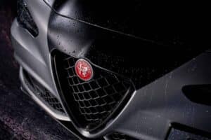 special-alfa-romeo-giulia-quadrifoglio-luna-rossa- (3)