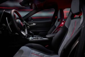 special-alfa-romeo-giulia-quadrifoglio-luna-rossa- (6)