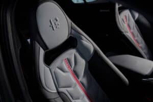 special-alfa-romeo-giulia-quadrifoglio-luna-rossa- (7)