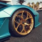 teal-lambo-revuelto-on-bespoke-goldllagoscattivofo (3)