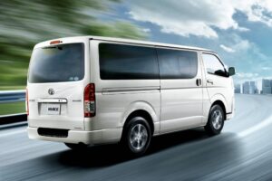 toyota_hiace_super_gl_3