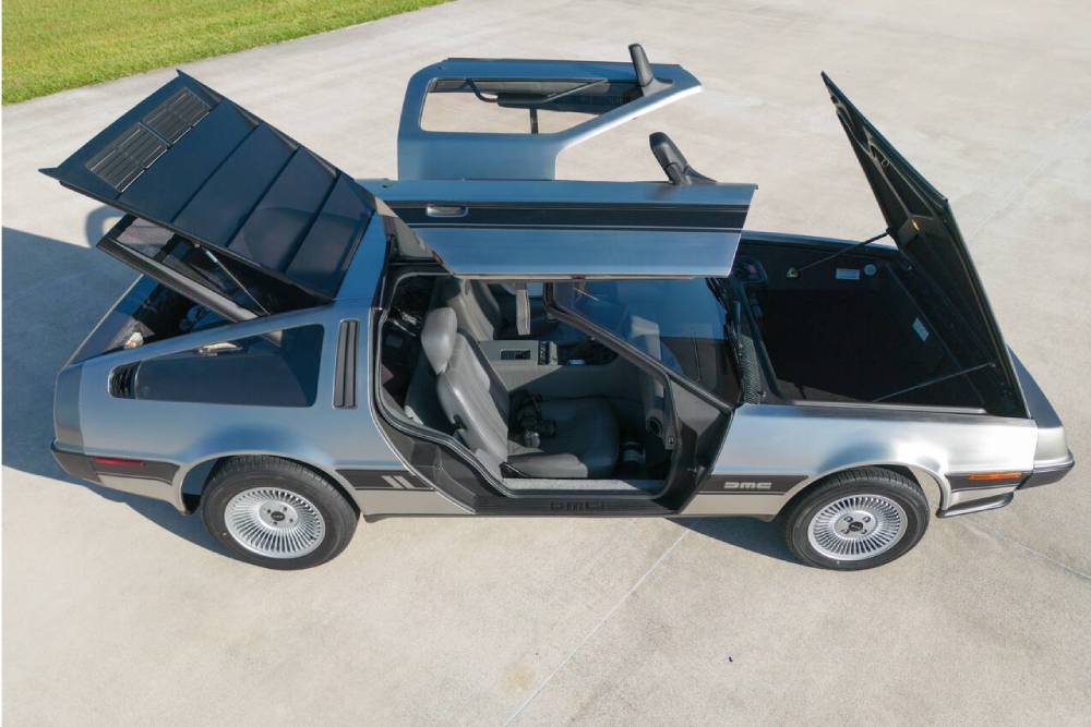 https://autogreeknews.gr/wp-content/uploads/2026/02/187-mile-1981-delorean-2.jpg