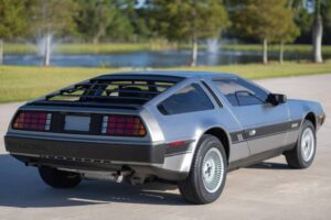 187-mile-1981-delorean (8)