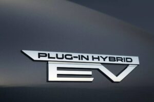 2025-Mitsubishi-Outlander-PHEV-29