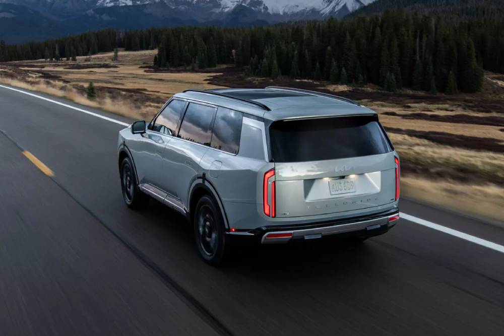 https://autogreeknews.gr/wp-content/uploads/2026/02/2027-Kia-Telluride-Hybrid-226-10-2048x1366-1.jpg