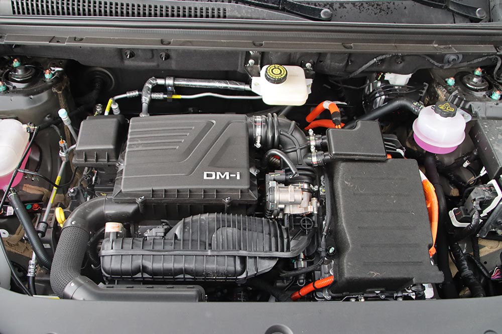 https://autogreeknews.gr/wp-content/uploads/2026/02/BYD-Sealion-5-DM-i-13.jpg