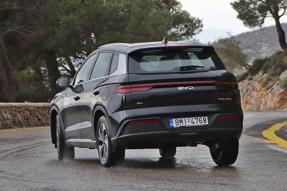 https://autogreeknews.gr/wp-content/uploads/2026/02/BYD-Sealion-5-DM-i-4.jpg