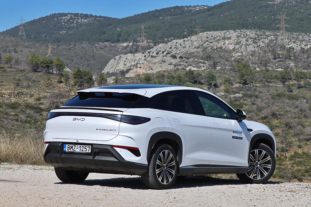 https://autogreeknews.gr/wp-content/uploads/2026/02/BYD-Sealion-7-12.jpg