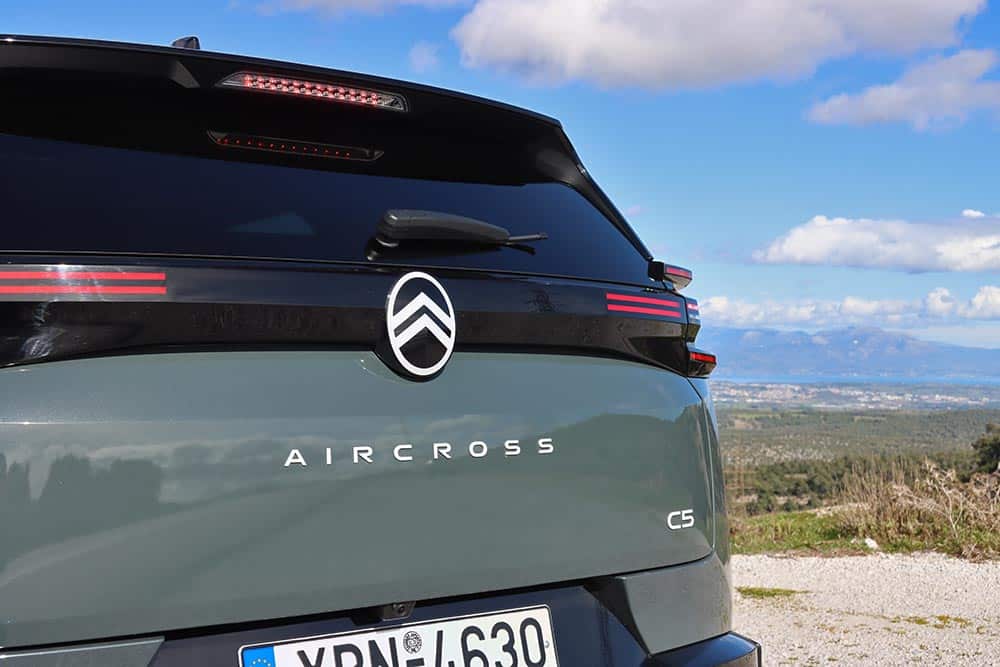 https://autogreeknews.gr/wp-content/uploads/2026/02/Citroen-C5-Aircross-1.2-Hybrid-145-7.jpg