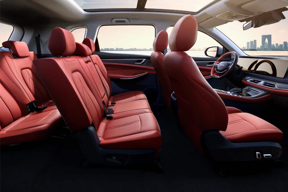 https://autogreeknews.gr/wp-content/uploads/2026/02/DFSK-600-interior.jpg