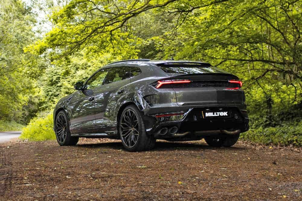 Εξατμισωμένη Lamborghini Urus σηκώνει την τρίχα (+video)