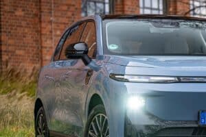 Τραντάζει τα «θεμέλια» το νέο πιο φθηνό PHEV SUV στην Ελλάδα